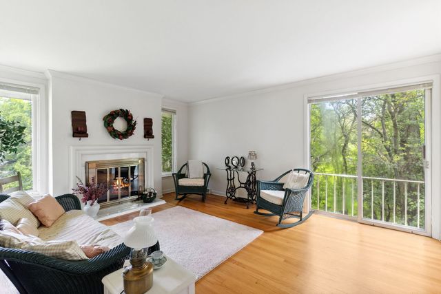 1541 Woodlark Drive, Northbrook, IL 60062