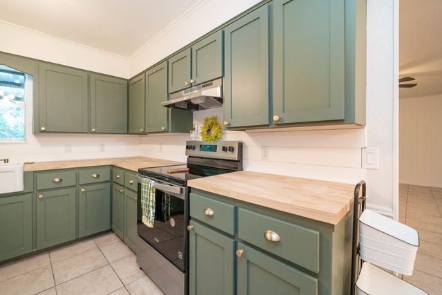 1015 Melinda Dr, Tatum, TX 75691