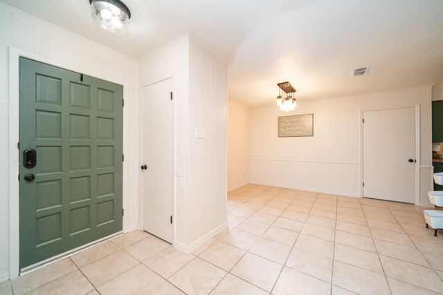 1015 Melinda Dr, Tatum, TX 75691