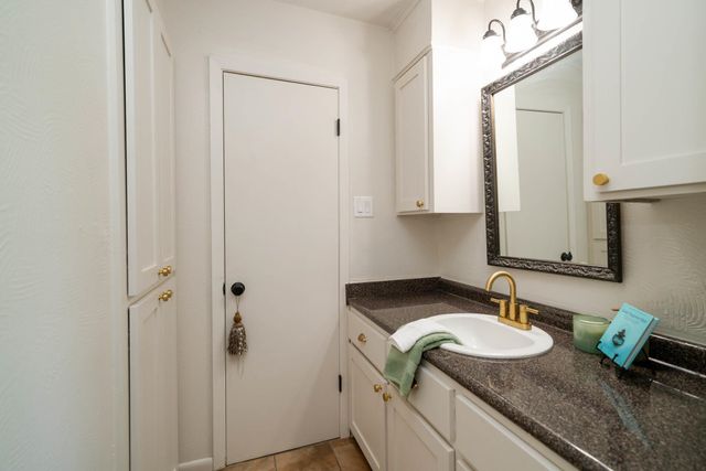 1015 Melinda Dr, Tatum, TX 75691