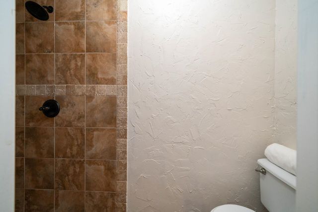 1015 Melinda Dr, Tatum, TX 75691