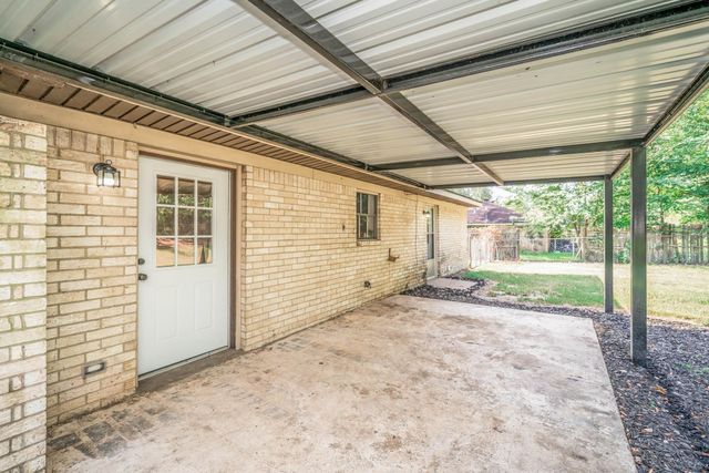 1015 Melinda Dr, Tatum, TX 75691