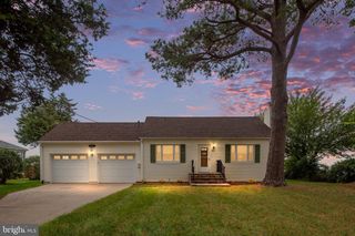 3215 RIVERVIEW DR, Colonial Beach, VA 22443