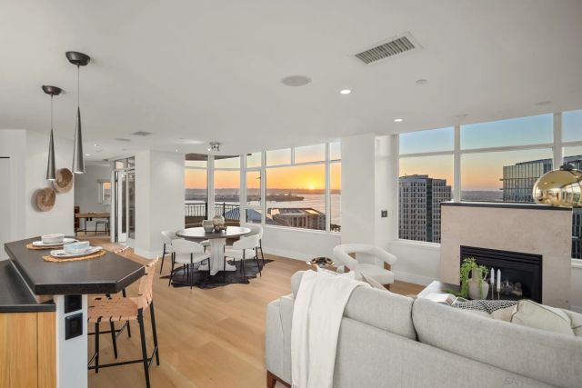 700 W Harbor 2101, San Diego, CA 92101