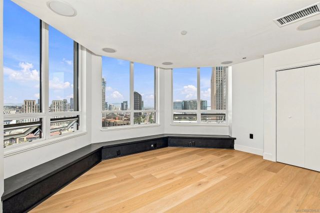 700 W Harbor 2101, San Diego, CA 92101