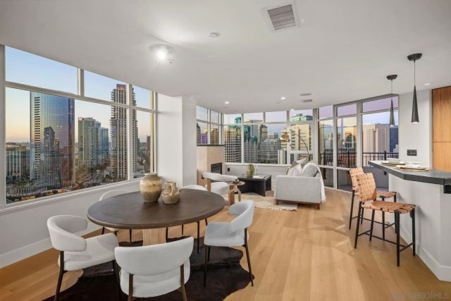 700 W Harbor 2101, San Diego, CA 92101