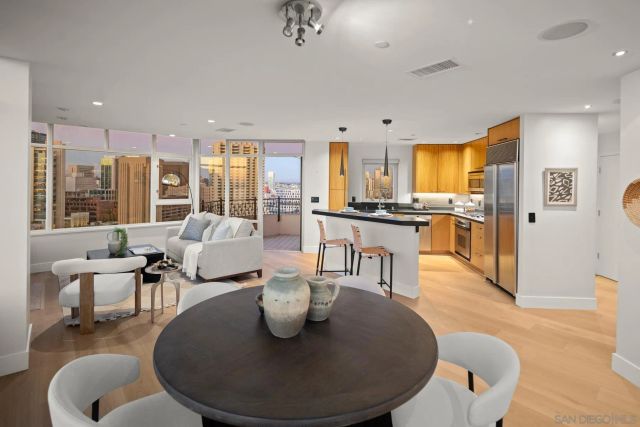 700 W Harbor 2101, San Diego, CA 92101