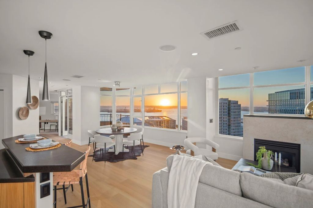 700 W Harbor 2101, San Diego, CA 92101