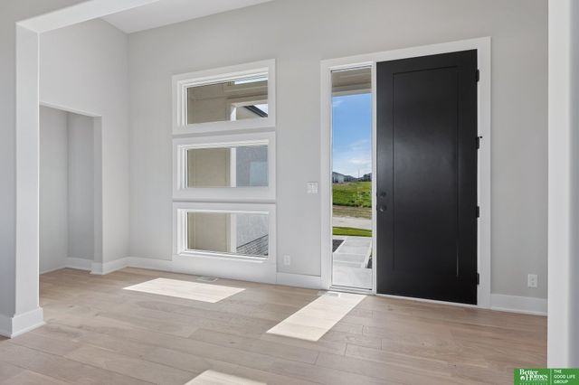 5610 N 198th Street, Elkhorn, NE 68022