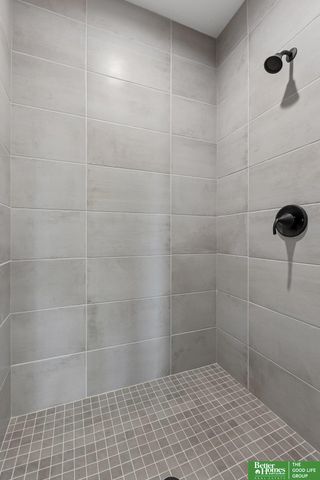 5610 N 198th Street, Elkhorn, NE 68022
