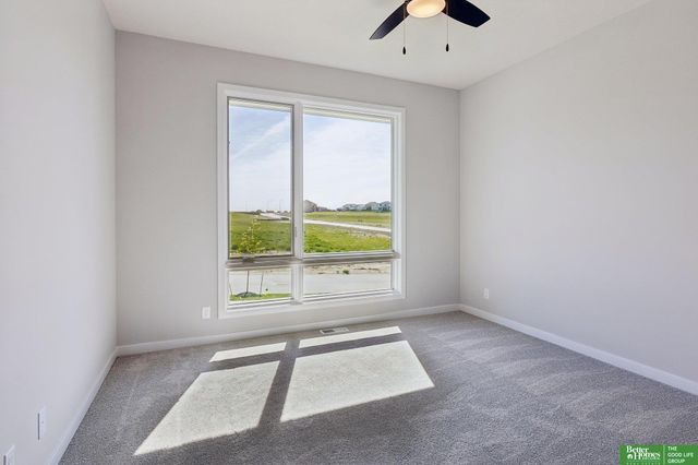 5610 N 198th Street, Elkhorn, NE 68022