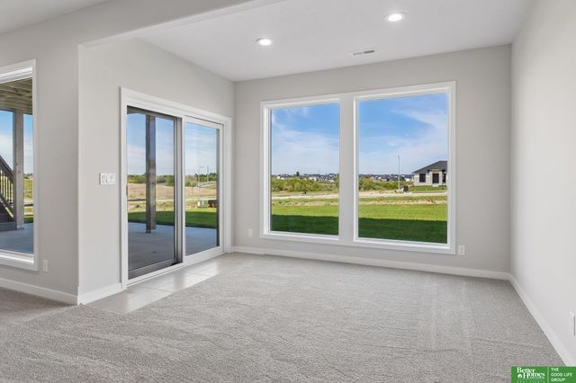 5610 N 198th Street, Elkhorn, NE 68022