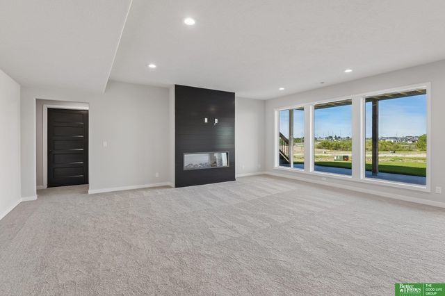 5610 N 198th Street, Elkhorn, NE 68022