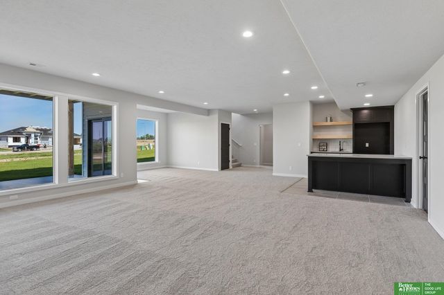 5610 N 198th Street, Elkhorn, NE 68022