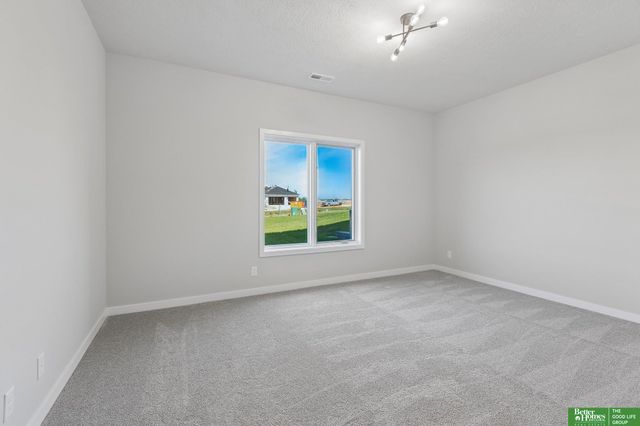 5610 N 198th Street, Elkhorn, NE 68022