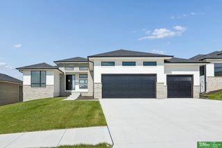 5610 N 198th Street, Elkhorn, NE 68022