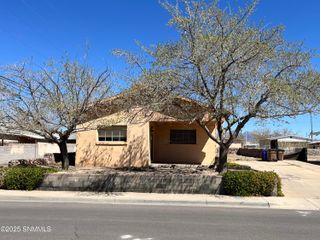 625 S Esperanza Street, Las Cruces, NM 88001