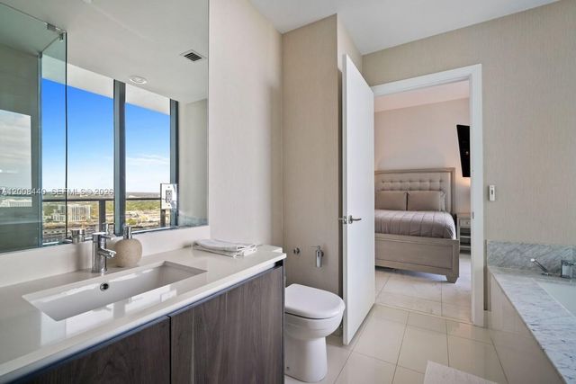 480 NE 31 2707, Miami, FL 33137