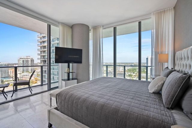 480 NE 31 2707, Miami, FL 33137