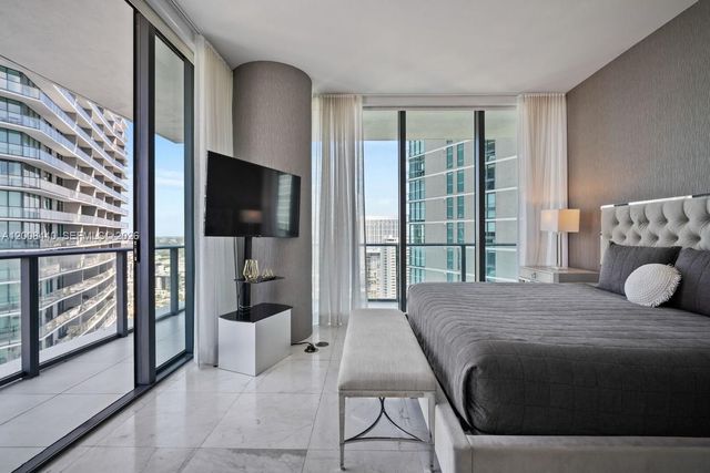 480 NE 31 2707, Miami, FL 33137