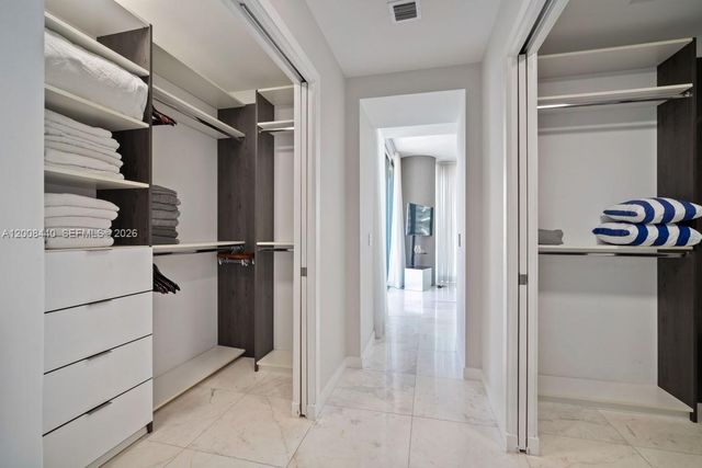 480 NE 31 2707, Miami, FL 33137