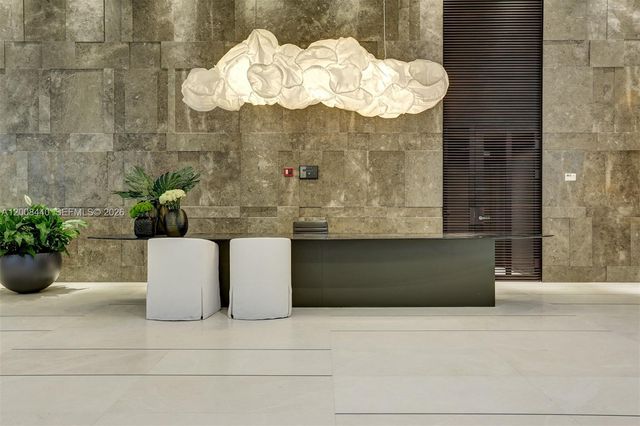 480 NE 31 2707, Miami, FL 33137