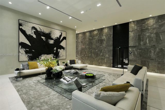 480 NE 31 2707, Miami, FL 33137