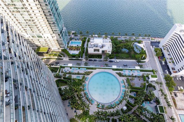 480 NE 31 2707, Miami, FL 33137