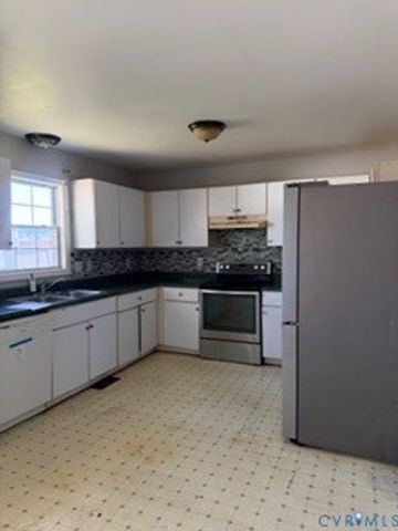 301 Memorial Ave, Hopewell, VA 23860