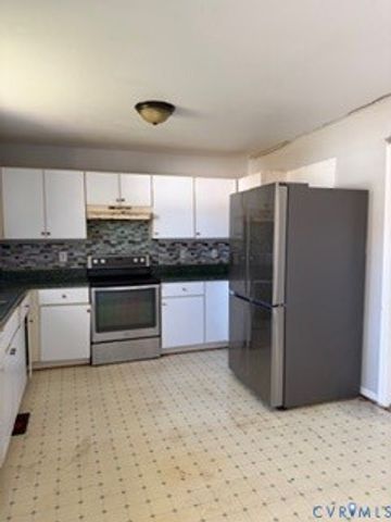 301 Memorial Ave, Hopewell, VA 23860