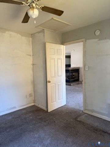 301 Memorial Ave, Hopewell, VA 23860