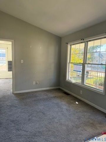 301 Memorial Ave, Hopewell, VA 23860