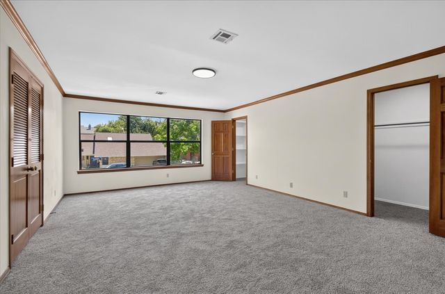 6240 S Richmond Avenue, Tulsa, OK 74136