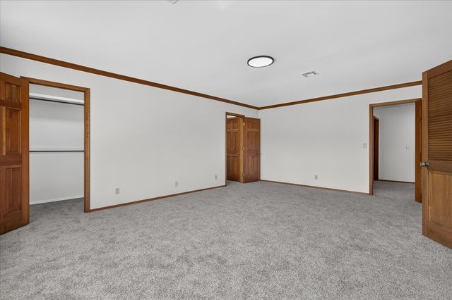 6240 S Richmond Avenue, Tulsa, OK 74136