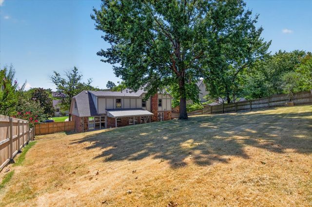 6240 S Richmond Avenue, Tulsa, OK 74136
