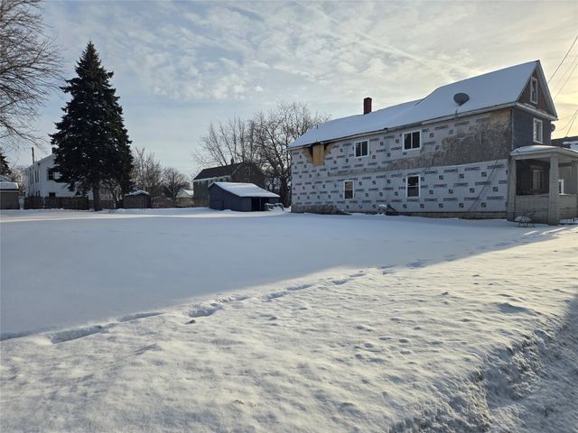 737 E 12TH Street, Erie, PA 16503