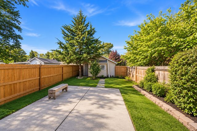 13400 Greenwood Avenue, Blue Island, IL 60406