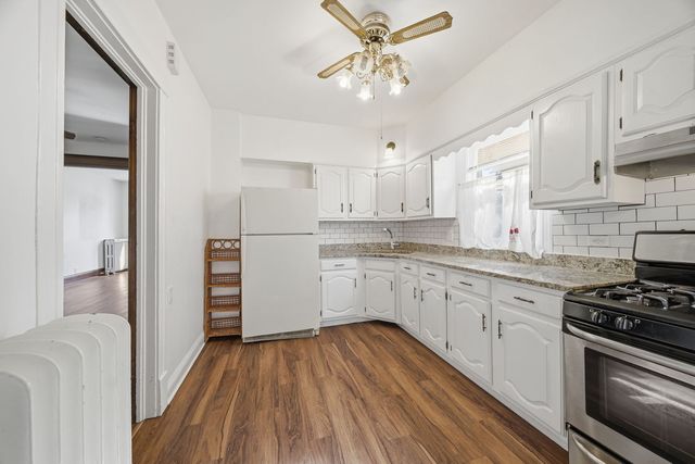 13400 Greenwood Avenue, Blue Island, IL 60406