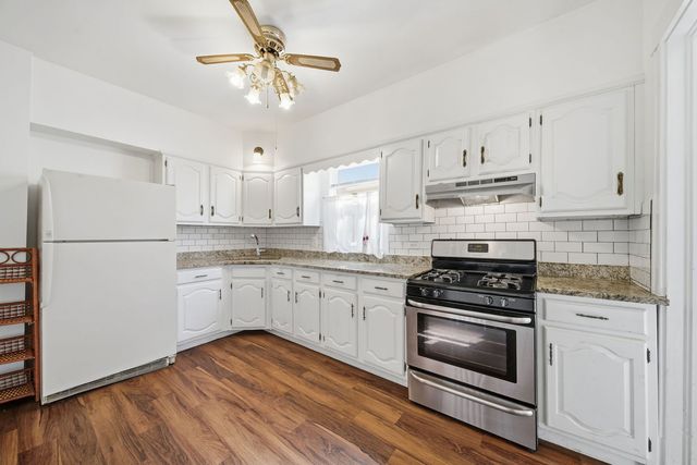 13400 Greenwood Avenue, Blue Island, IL 60406