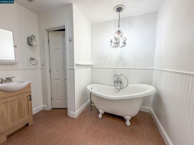 530 Greenmont Dr, Vallejo, CA 94591