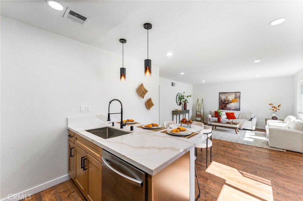 Image 13 of property listing at 18101 Via Amorosa, Rowland Heights, CA 91748