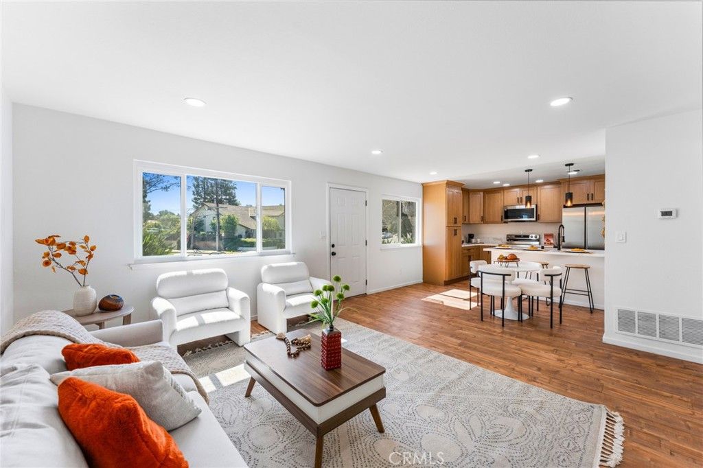 Image 6 of property listing at 18101 Via Amorosa, Rowland Heights, CA 91748