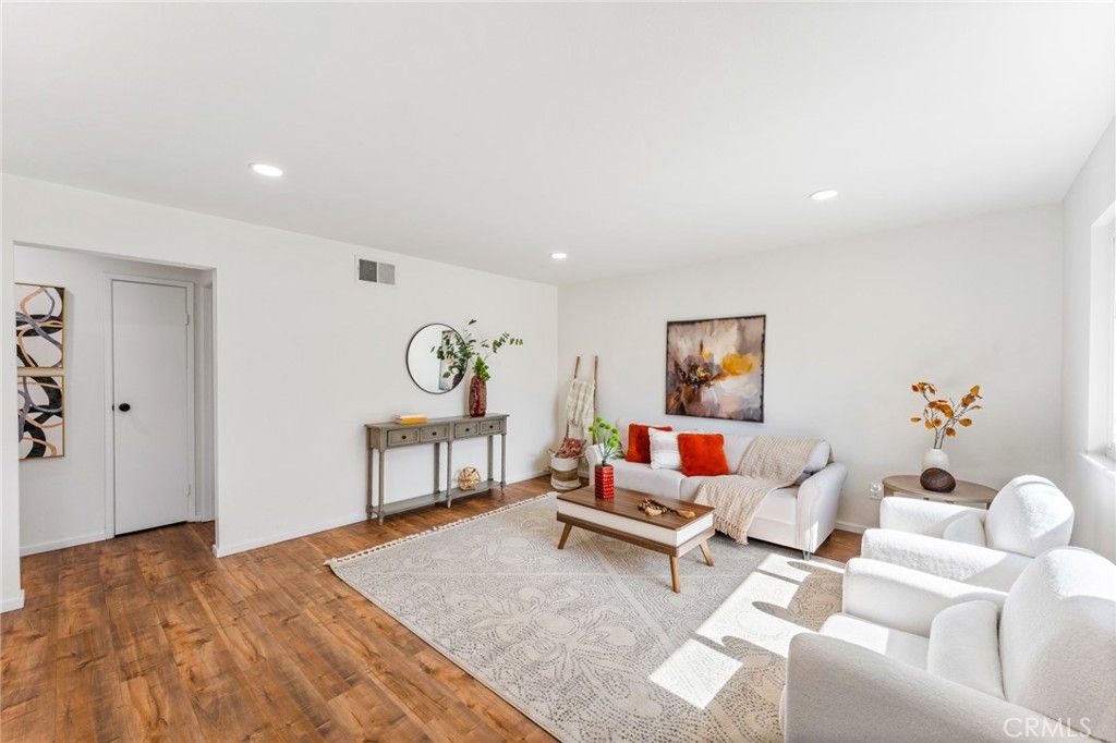 Image 7 of property listing at 18101 Via Amorosa, Rowland Heights, CA 91748