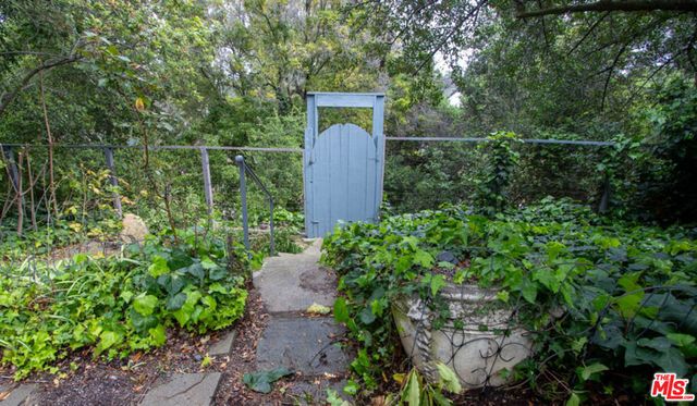 12056 Laurel Terrace Drive, Los Angeles, CA 91604