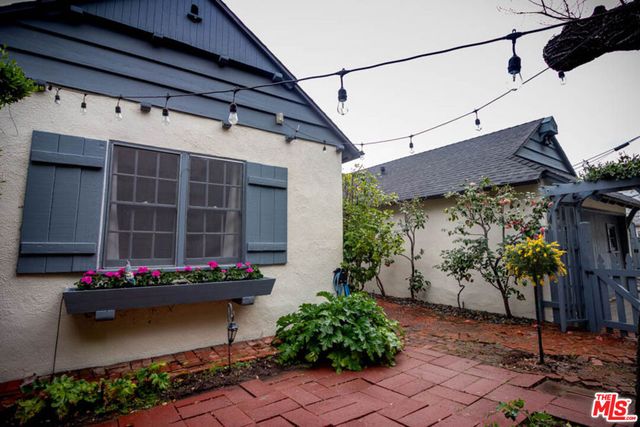 12056 Laurel Terrace Drive, Los Angeles, CA 91604