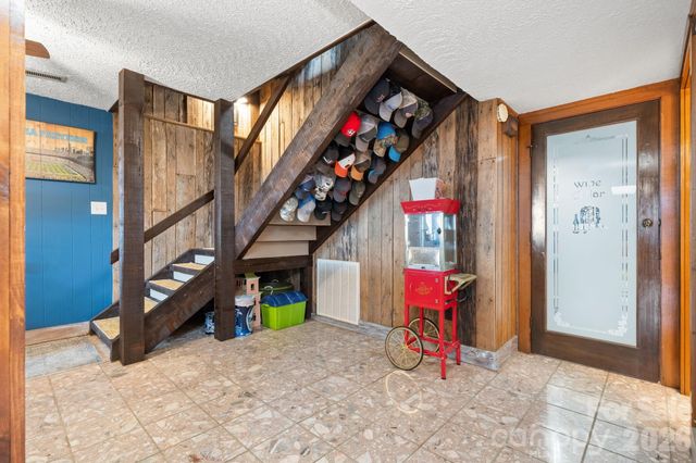 2184 Pine Mountain Drive, Connelly Springs, NC 28612