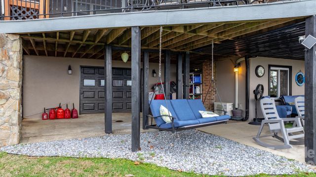 2184 Pine Mountain Drive, Connelly Springs, NC 28612