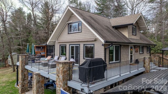 2184 Pine Mountain Drive, Connelly Springs, NC 28612