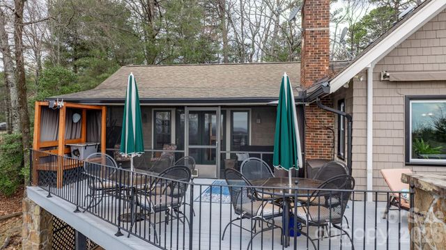 2184 Pine Mountain Drive, Connelly Springs, NC 28612