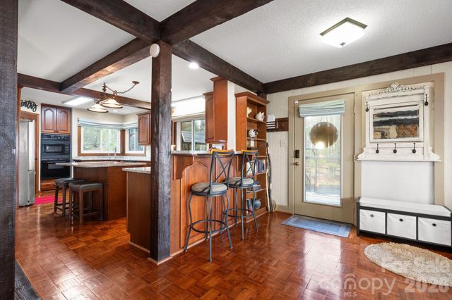 2184 Pine Mountain Drive, Connelly Springs, NC 28612